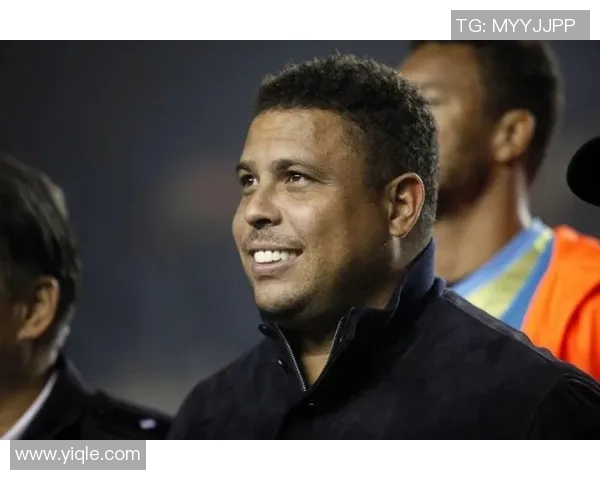 国际足球明星罗的辉煌历程与传奇故事揭秘